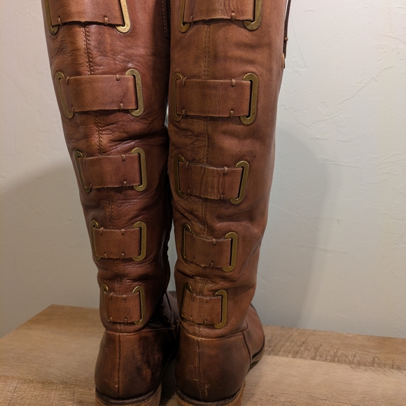 Arturo Chiang Tan Leather Boots W/Buckle Details - Picture 4 of 7